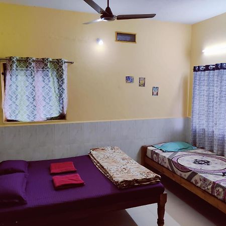 Surya Guest House Gokarna  Extérieur photo