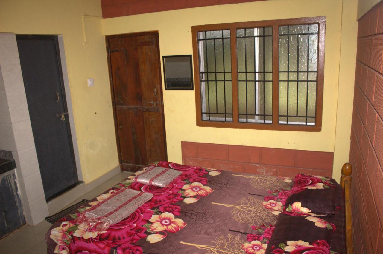 Surya Guest House Gokarna  Extérieur photo