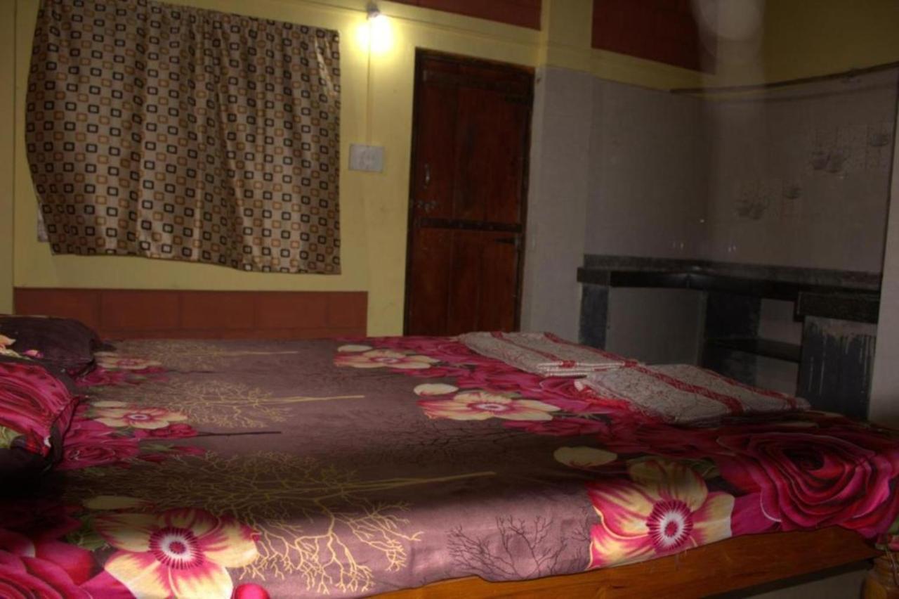 Surya Guest House Gokarna  Extérieur photo